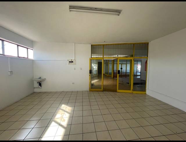 55M² RETAIL TO LET IN STARWOOD